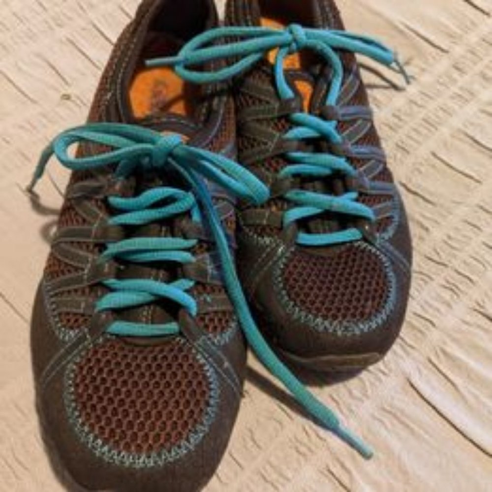 For Sale: Rocket Dog Casual Shoes, Size 8.5